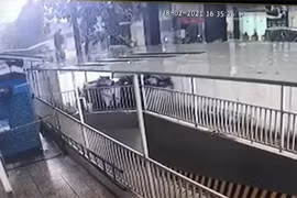 Anh Mạnh cứu cháu bé
