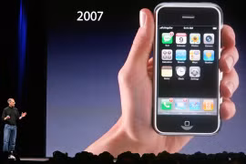 Chiếc iPhone đời đầu được bán với giá hơn 190.000 USD