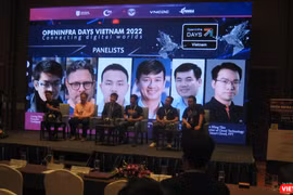 Các diễn giả trong phần giao lưu tại sự kiện OpenInfra Days Vietnam 2022