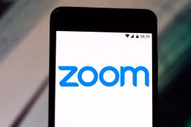 Zoom là ứng dụng học tập và làm việc online phổ biến hiện nay (ảnh: Getty Images)