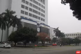Thư viện Tạ Quang Bửu trong khuôn viên Đại học Bách khoa Hà Nội rất vắng bóng sinh viên vì nhà trường đã chuyển 90% việc giảng dạy sang hình thức trực tuyến. Ảnh chụp lúc 14h00 ngày 13/3/2020.