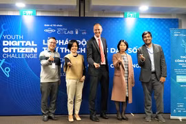 Lãnh đạo UNDP và Cục Phát triển Thị trường và Doanh nghiệp Khoa học Công nghệ tại lễ phát động cuộc thi