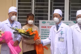 Khắp nơi ở Việt Nam đang tích cực phòng chống dịch cúm Corona. Ảnh: Báo Thanh Niên