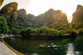 Đoạn teaser mới nhất của bộ phim bom tấn "Kong: Skull Island" vừa công bố đã hé lộ nhiều hình ảnh núi non hùng vĩ của Việt Nam.