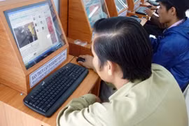 Người dân được sử dụng dịch vụ công trực tuyến (ảnh minh họa)