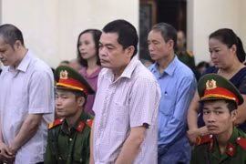 Các bị cáo tại phiên tòa 