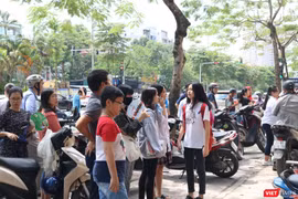 Học sinh sau khi tan trường. Ảnh: Minh Thúy