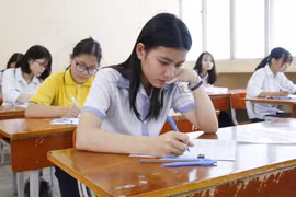 Học sinh căng thẳng trước kỳ thi tuyển sinh vào lớp 10 