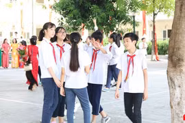 Học sinh tromg ngày khai giảng đầu năm học mới. Ảnh: Minh Thúy. 