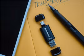 Cận cảnh 2 mẫu lưu trữ USB cực kool cho nữ