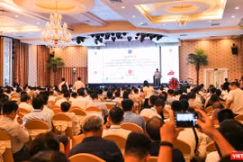 Hội nghị “Đẩy mạnh triển khai bệnh án điện tử hướng tới bệnh viện không sử dụng bệnh án giấy và không sử dụng tiền mặt thanh toán viện phí” do Bộ Y tế tổ chức diễn ra sáng 23/7 tại Đà Nẵng.