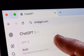 ChatGPT sẽ sớm hiển thị quảng cáo. Ảnh: BGR.