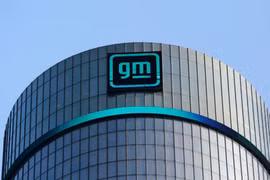 General Motors (GM) và Stellantis bị kiện với cáo buộc phân biệt tuổi tác và quấy rối tình dục tại nơi làm việc. Ảnh: Reuters.