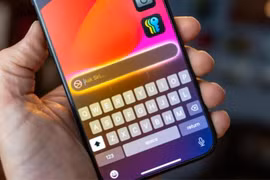 Tính năng truy vấn tích hợp AI mới trên iPhone. Ảnh: ZD Net.