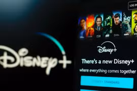 Trang đăng nhập Disney Plus được hiển thị trên màn hình điện thoại thông minh (Ảnh: CNBC)