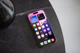 Hình ảnh mẫu iPhone 16 Pro mới của Apple (AnhrL The Verge)