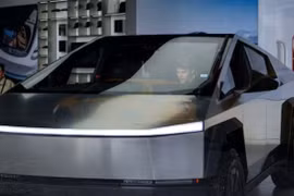 Tesla ra mắt mẫu xe Cybertruck mới. Ảnh: Reuters. 