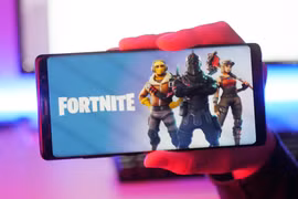Fortnite cập bến Android trong sự kiện ra mắt Galaxy Note 9. Ảnh: 9to5google