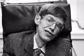 Giáo sư Stephen Hawking là nhà khoa học có tầm ảnh hưởng lớn nhất thế giới. Nguồn: Gizmodo