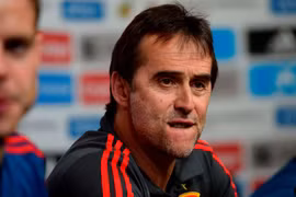 Ông Julen Lopetegui trong cuộc họp báo. Ảnh: Independent