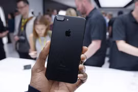 iPhone 7 và iPhone 7 Plus vẫn đem lại trải nghiệm sử dụng tốt dù ra mắt đã lâu. Nguồn: BI