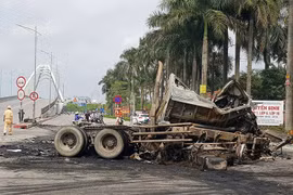 Hiện trường vụ tai nạn nghiêm trọng rạng sáng ngày 9/5. Nguồn: Vietnamnet