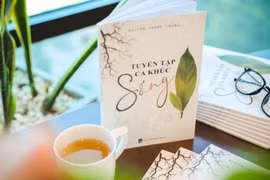 Sống – tuyển tập ca khúc với gần 40 tác phẩm thơ, nhạc