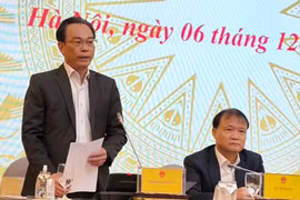Thứ trưởng Bộ Giáo dục và Đào tạo Hoàng Minh Sơn cho rằng mặc dù bạo lực học đường xảy ra trong trường học nhưng cũng là hiện tượng toàn xã hội.