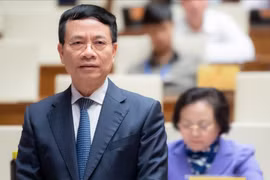 Bộ trưởng Nguyễn Mạnh Hùng trả lời chất vấn của các đại biểu Quốc hội