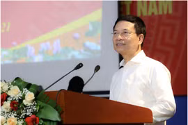 Bộ trưởng Nguyễn Mạnh Hùng phát biểu tại buổi làm việc. Ảnh Mic