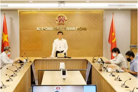 Bộ trưởng Bộ TT&TT Nguyễn Mạnh Hùng phát biểu tại buổi lễ. Ảnh Mic