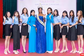 Miss Earth 2021, Hoa hậu Trái đất Destiny Wagner giao lưu với sinh viên Đại học Tây Đô