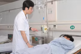 Làm trong xưởng nóng 39°C không uống nước, 9X nguy kịch vì suy thận