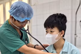 Cậu bé 14 tuổi được “tái sinh” sau ca ghép tim thành công từ ân tình của cộng đồng