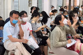 Người dân mong muốn được Bảo hiểm Y tế thanh toán các loại thuốc, vật tư y tế mà các bệnh viện đang thiếu