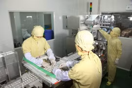 Các doanh nghiệp kinh doanh, sản xuất thực phẩm sẽ có nhiều thuận lợi sau khi bãi bỏ nhiều văn bản quy phạm pháp luật (ảnh: Internet)
