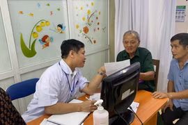 1.000 người dân Điện Biên được các thầy thuốc tuyến Trung ương khám, cấp thuốc miễn phí