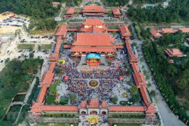 Chùa Ba Vàng