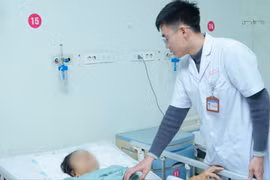 Người phụ nữ rơi từ tầng 3 xuống đất, được bác sĩ cứu sống giữa lằn ranh sinh tử
