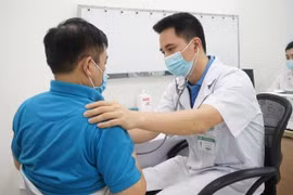 Dừng cấp thẻ BHYT giấy từ 1/6, người dân cần chủ động sử dụng thẻ điện tử