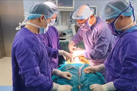 Trả lại giới tính thật cho người có thân thể nữ nhưng mang gen nam hiếm gặp