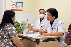 Bệnh viện Bạch Mai và Việt Đức đã hoạt động bình thường trở lại sau khi Chính phủ có các văn bản tháo gỡ khó khăn cho ngành y tế