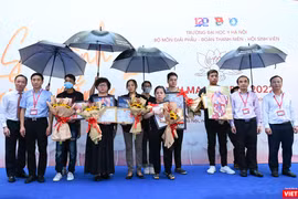 Ban Giám hiệu Trường Đại học Y Hà Nội tri ân các gia đình có người thân hiến thân thể cho y học