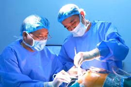 Lần đầu tiên cắt đa tạng tiểu khung thành công, cứu sống bệnh nhân ung thư 