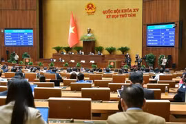 Quốc hội thống nhất cấm thuốc lá điện tử, thuốc lá nung nóng