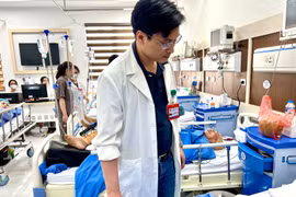 Nạn nhân liệt 2 chân khó phục hồi, cả đời phải đóng bỉm