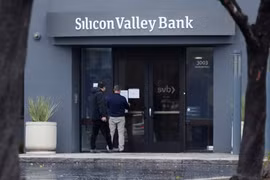 Silicon Valley Bank sụp đổ gây chấn động giới startup toàn cầu (Ảnh: Reuters)