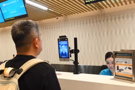 Công nghệ hiện đại phục vụ hành khách trong nhà ga mới sân bay Tân Sơn Nhất