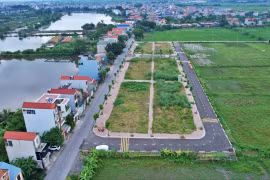 Hà Nội sẽ công khai danh sách người trúng đấu giá đất rồi bỏ cọc. (Ảnh: Lệ Chi)