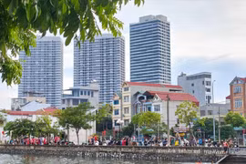 Chung cư tăng giá sốc, hơn 100.000 người lập “Cộng đồng dừng mua nhà Hà Nội”